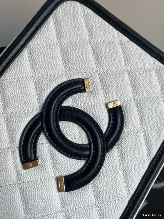 First Bag Ru VANITY CASE CHANEL 0712